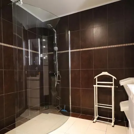 De Admiraliteit Apartment *